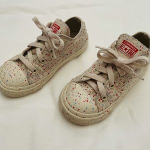 Color sprinkled girl converse